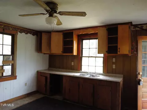 Kitchen - 14176 Countiss Road Abingdon Va 24210, Abingdon, VA 24210 photo 1 of 1