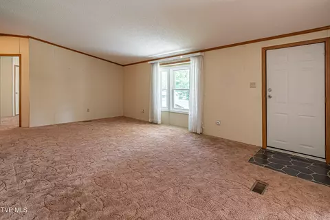 303 Offset Road Bristol Tn 37620, Bristol, TN 37620 photo 5