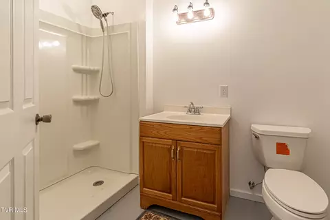 303 Offset Road Bristol Tn 37620, Bristol, TN 37620 photo 54