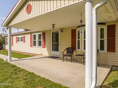 303 Offset Road Bristol Tn 37620, Bristol, TN 37620 photo 2