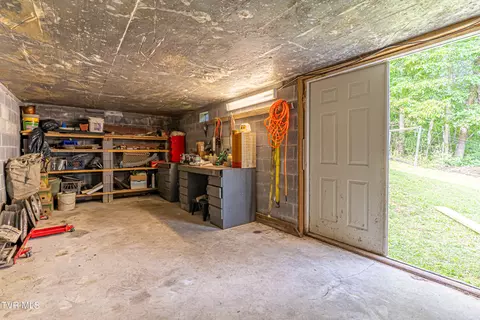 303 Offset Road Bristol Tn 37620, Bristol, TN 37620 photo 40