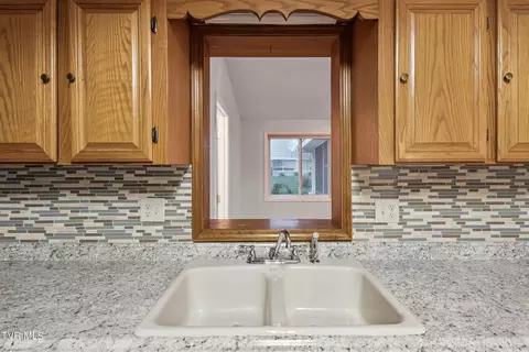 Kitchen - 705 9th Street Erwin Tn 37650, Erwin, TN 37650 photo 3 of 4