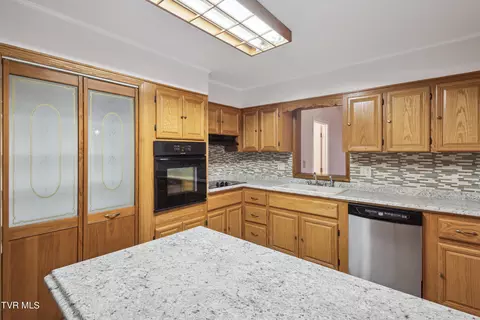 Kitchen - 705 9th Street Erwin Tn 37650, Erwin, TN 37650 photo 2 of 4