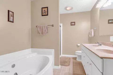 Bath - 2706 Shawnee Avenue E Big Stone Gap Va 24219, Big Stone Gap, VA 24219 photo 1 of 2