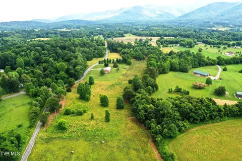 12 Lawsdeerwood Road Greeneville Tn 37743, Greeneville, TN 37743