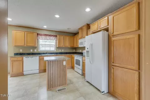 210 Clark Road Bristol Tn 37620, Bristol, TN 37620 photo 13
