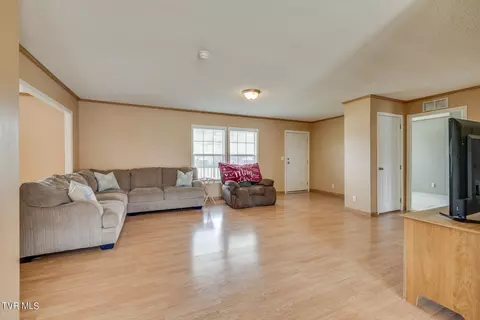 210 Clark Road Bristol Tn 37620, Bristol, TN 37620 photo 7