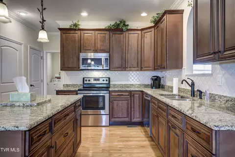 Kitchen - 203 Old Farm Road Erwin Tn 37650, Erwin, TN 37650 photo 3 of 5