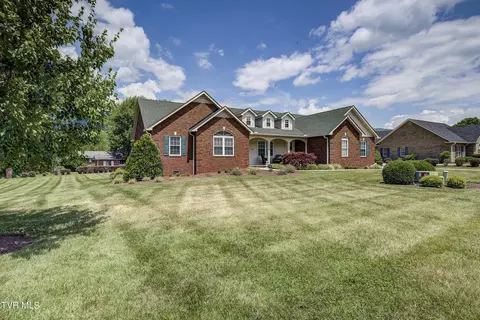 Exterior - 203 Old Farm Road Erwin Tn 37650, Erwin, TN 37650 photo 3 of 8
