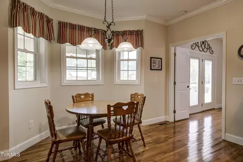 Dining - 203 Old Farm Road Erwin Tn 37650, Erwin, TN 37650 photo 2 of 2