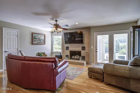 360 Crouch Road Johnson City Tn 37615, Johnson City, TN 37615 photo 26