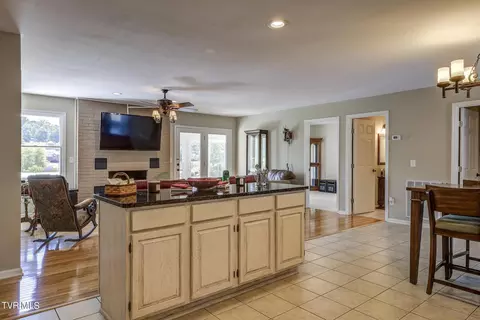 360 Crouch Road Johnson City Tn 37615, Johnson City, TN 37615 photo 25