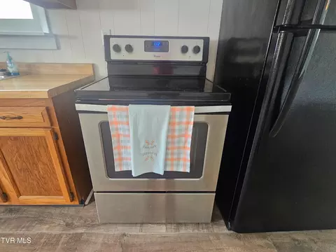 Kitchen - 5643 Freeman Road Wise Va 24293, Wise, VA 24293 photo 5 of 5