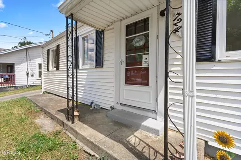Exterior - 724 Randolph Street Bristol Va 24201, Bristol, VA 24201 photo 6 of 7
