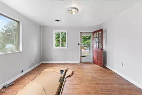 Living - 724 Randolph Street Bristol Va 24201, Bristol, VA 24201 photo 1 of 2