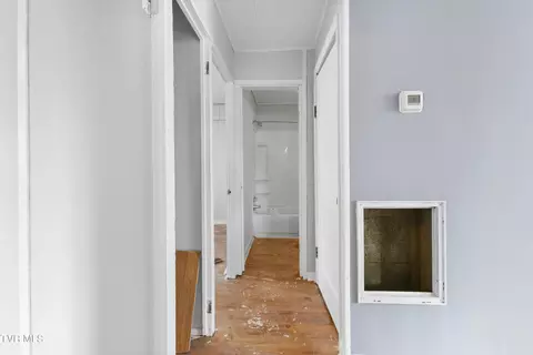 Entry Way - 724 Randolph Street Bristol Va 24201, Bristol, VA 24201 photo 1 of 2