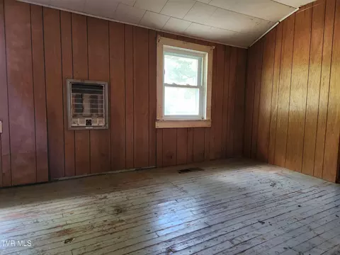 Bedroom - 1126 E Lakeview Drive Johnson City Tn 37601, Johnson City, TN 37601 photo 4 of 4