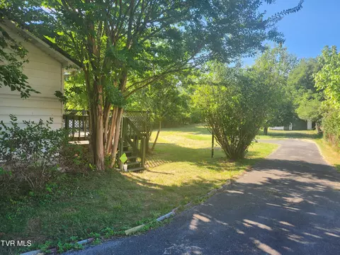 Exterior - 1126 E Lakeview Drive Johnson City Tn 37601, Johnson City, TN 37601 photo 8 of 15