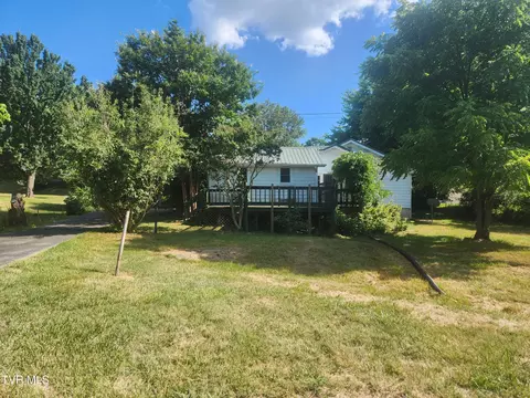 Exterior - 1126 E Lakeview Drive Johnson City Tn 37601, Johnson City, TN 37601 photo 3 of 15