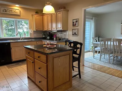 Kitchen - 26182 Beech Hideaway Abingdon Va 24211, Abingdon, VA 24211 photo 5 of 8