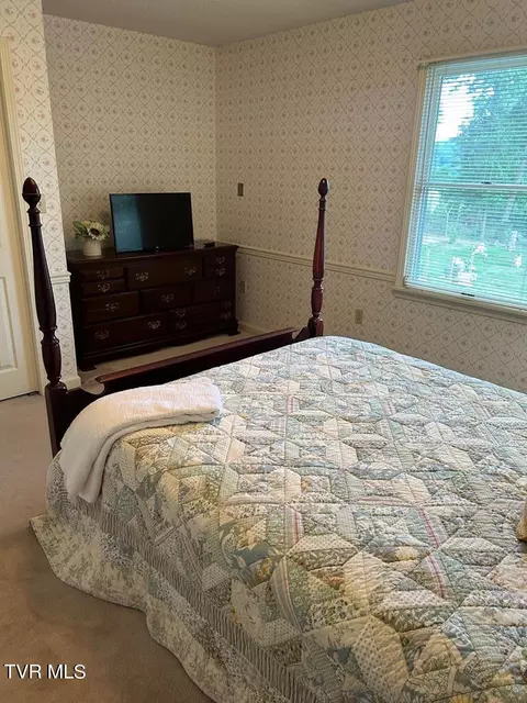 Bedroom - 26182 Beech Hideaway Abingdon Va 24211, Abingdon, VA 24211 photo 8 of 11