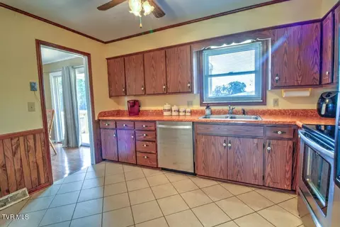 245 Plainview Heights Circle Greeneville Tn 37745, Greeneville, TN 37745 photo 7
