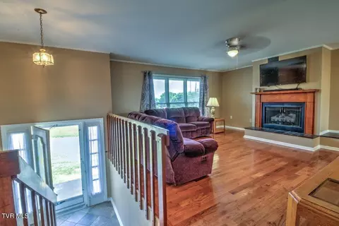 245 Plainview Heights Circle Greeneville Tn 37745, Greeneville, TN 37745 photo 2