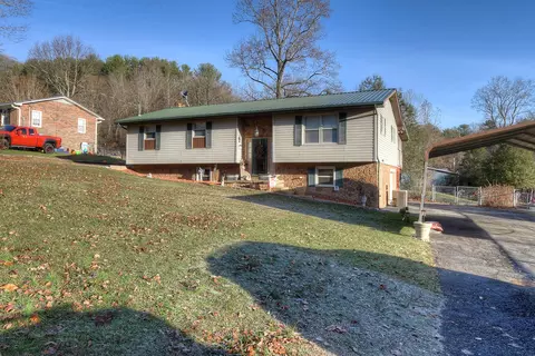 Exterior - 108 Mountain View Circle Hampton Tn 37658, Hampton, TN 37658 photo 2 of 15