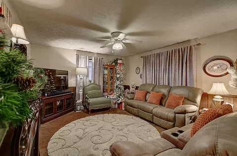 Living - 108 Mountain View Circle Hampton Tn 37658, Hampton, TN 37658 photo 1 of 3
