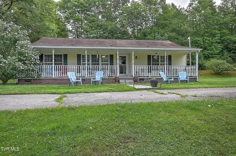 621 SE King Ave Se Avenue Coeburn Va 24230, Coeburn, VA 24230