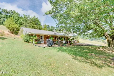 422 Looneys Gap Road Surgoinsville Tn 37873, Surgoinsville, TN 37873