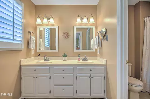 320 Appian Way Greeneville Tn 37745, Greeneville, TN 37745 photo 19