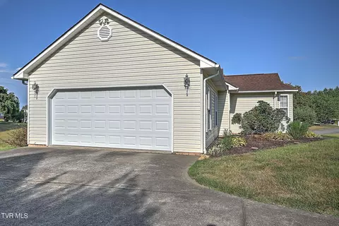 320 Appian Way Greeneville Tn 37745, Greeneville, TN 37745 photo 36
