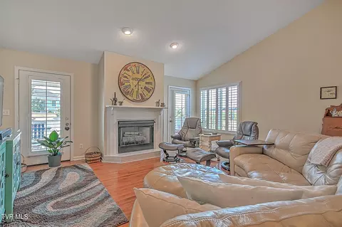 320 Appian Way Greeneville Tn 37745, Greeneville, TN 37745 photo 6