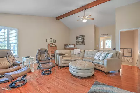 320 Appian Way Greeneville Tn 37745, Greeneville, TN 37745 photo 7
