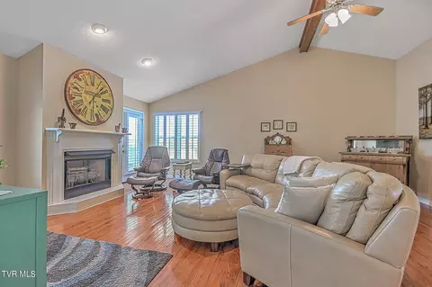 320 Appian Way Greeneville Tn 37745, Greeneville, TN 37745 photo 8