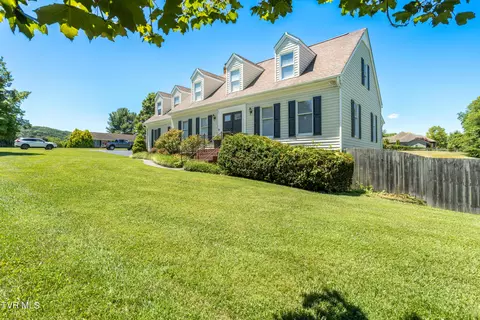 19392 Mccray Drive Abingdon Va 24211, Abingdon, VA 24211 photo 2