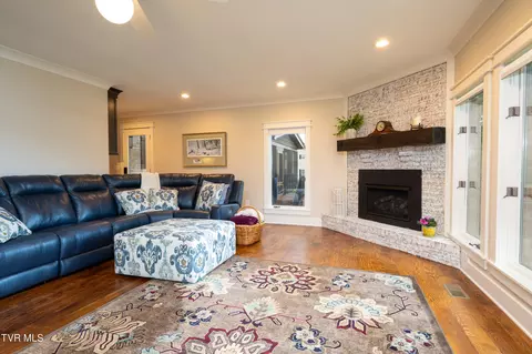Living - 164 Snyder Road Gray Tn 37615, Gray, TN 37615 photo 6 of 7