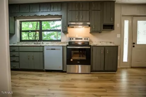 Kitchen - 136 Stevens Lane Hampton Tn 37658, Hampton, TN 37658 photo 2 of 5