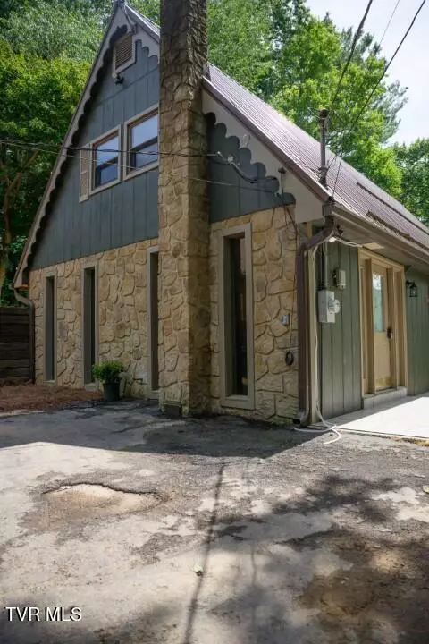 Exterior - 136 Stevens Lane Hampton Tn 37658, Hampton, TN 37658 photo 9 of 22