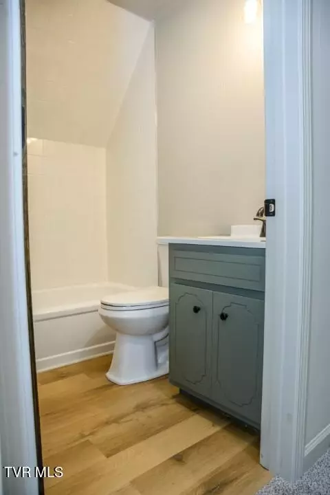 Bath - 136 Stevens Lane Hampton Tn 37658, Hampton, TN 37658 photo 1 of 6