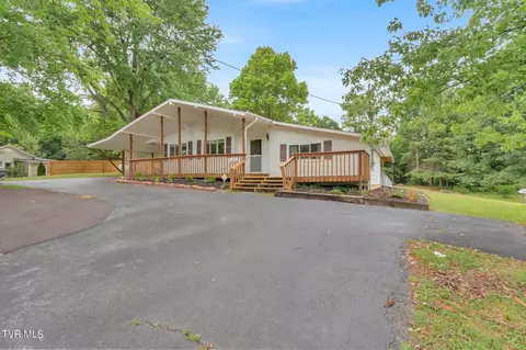 1403 Lake Dr Extension Johnson City Tn 37601, Johnson City, TN 37601