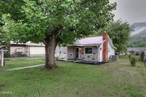 638 First Avenue Hampton Tn 37658, Hampton, TN 37658 photo 4