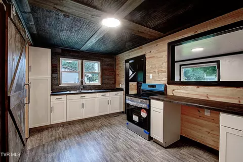 638 First Avenue Hampton Tn 37658, Hampton, TN 37658 photo 14