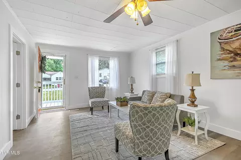Living - 1310 E Myrtle Avenue Johnson City Tn 37601, Johnson City, TN 37601 photo 2 of 2