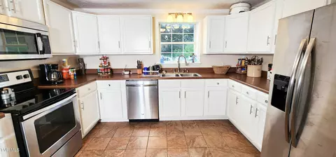 146 Wingo Lane Cedar Bluff Va 24609, Cedar Bluff, VA 24609 photo 2