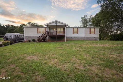 1050 Dry Branch Road Bluff City Tn 37618, Bluff City, TN 37618