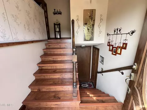Entry Way - 117 Carolyn Avenue Fall Branch Tn 37656, Fall Branch, TN 37656 photo 1 of 1