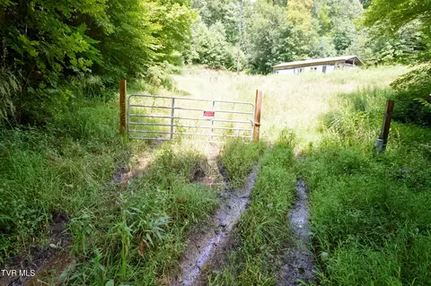 851 Browns Branch Road Hampton Tn 37658, Hampton, TN 37658 photo 5