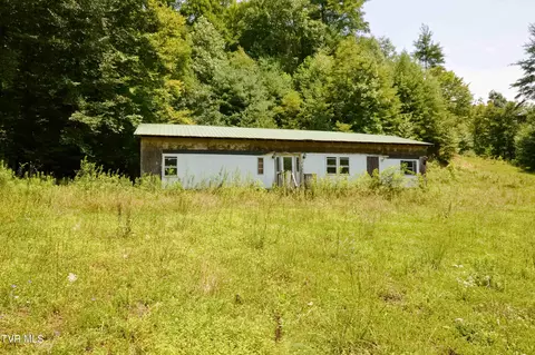 851 Browns Branch Road Hampton Tn 37658, Hampton, TN 37658 photo 4